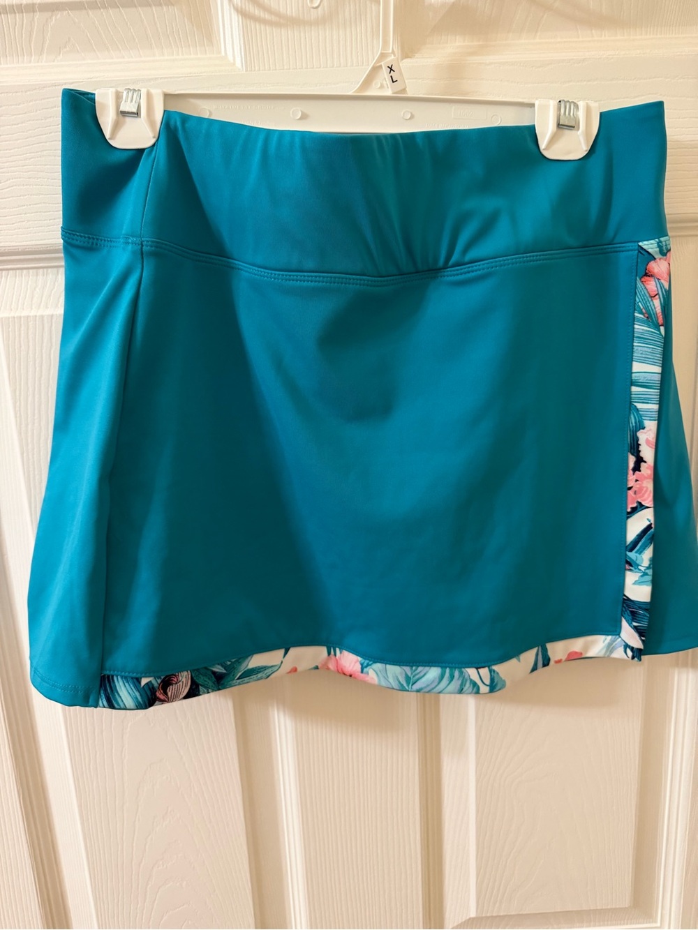 Tommy Bahama Golf Teal Floral-Trim Active Skort - Women